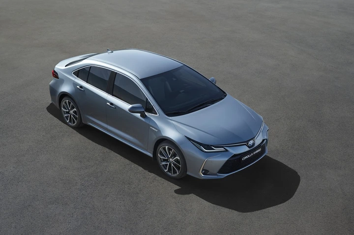 Toyota Corolla berlina MY 2019: immagini ufficiali