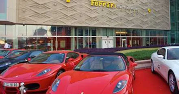 A Dubai il Ferrari store più grande al mondo