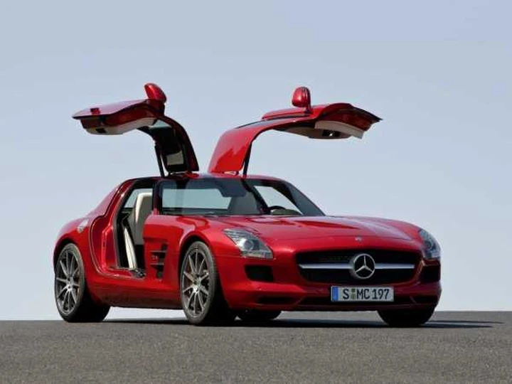 Mercedes SLS AMG Black series: la supersportiva è ancora più muscolosa