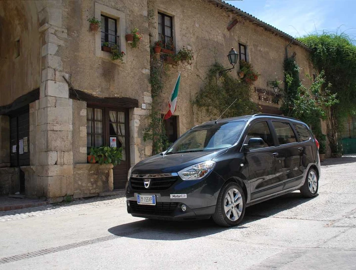 Dacia Lodgy 1.5 dCi Laureate: prova su strada