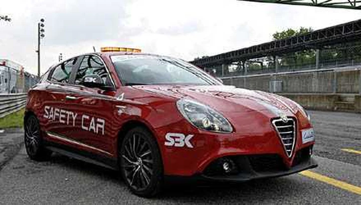 Monza: Alfa Romeo Giulietta... safety car