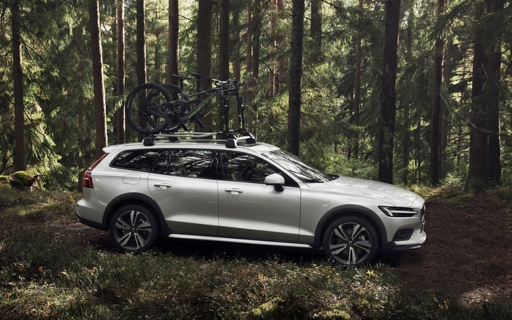 Volvo V60 Cross Country 2019: nuove immagini