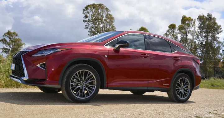 Lexus RX Hybrid F Sport: la prova su strada