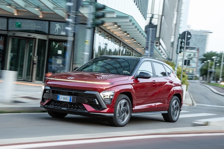 Nuova Hyundai KONA: quattro allestimenti, più spaziosa, più premium e più tech