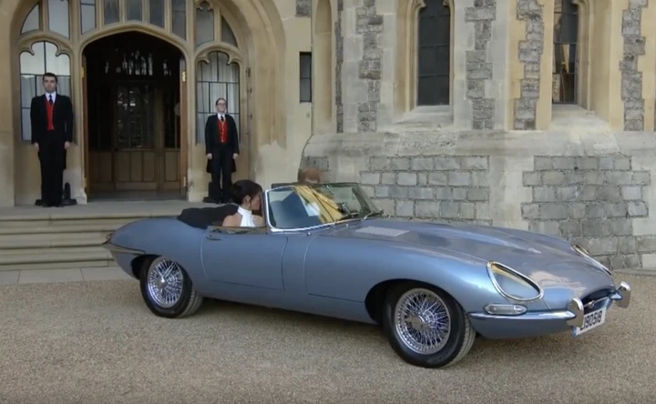 Matrimonio reale: Harry guida una Jaguar E-Type d'epoca, ma elettrica