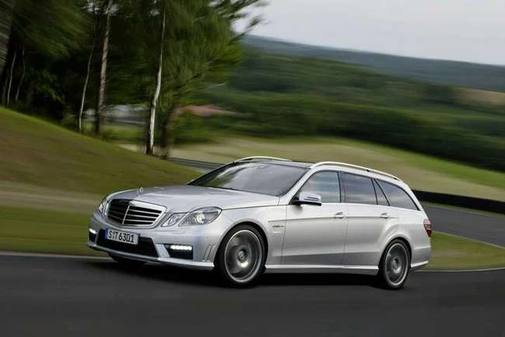 Mercedes E 63 AMG station wagon: la vedremo a Febbraio