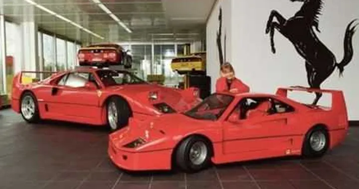 Una Ferrari F40 per bambini a 18.000 euro