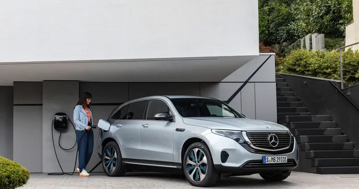Come ricaricare l'auto elettrica a casa: le cose che devi sapere