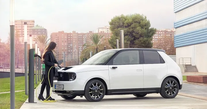 Honda e elettrica: potenza, autonomia e dotazioni