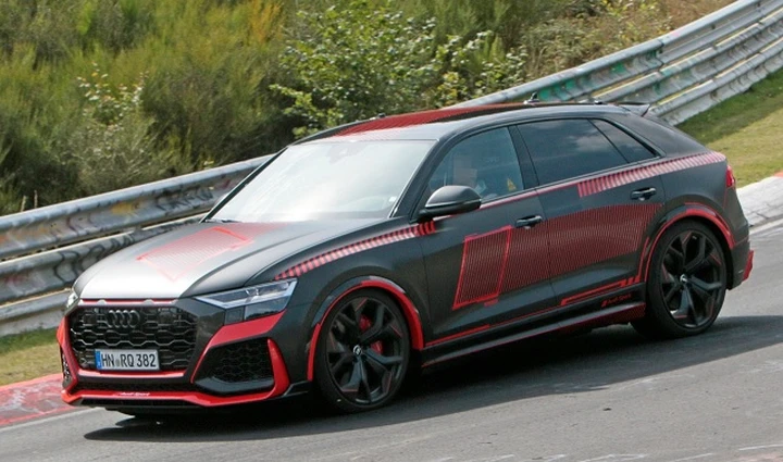 Audi RS Q8: test di messa a punto al Nurburgring