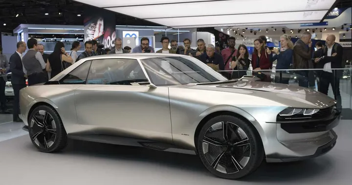 Peugeot e-Concept: coupé new rétro al Salone di Parigi
