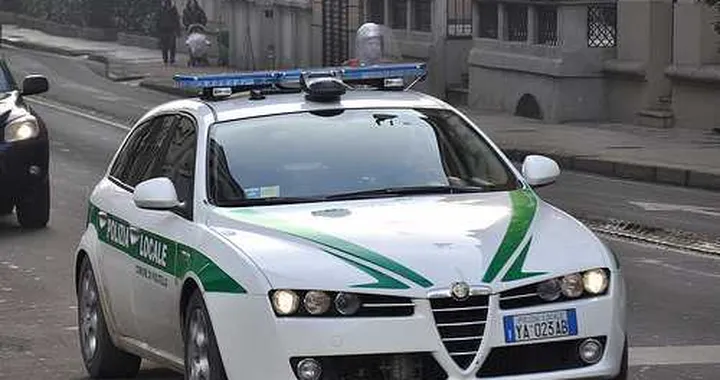 Milano stop (per davvero) alle auto in 2^ fila