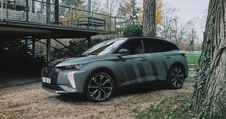DS 7 E-Tense 4x4 360: presentato l’esemplare esclusivo per Jean-Eric Vergne [FOTO]