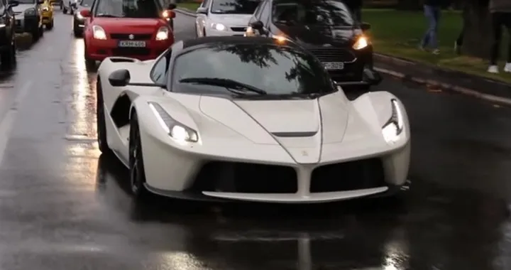 LaFerrari Aperta, prima consegna a Budapest