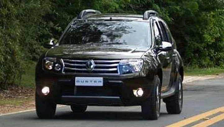 Dacia Duster versione Renault: anticipa il restyling?