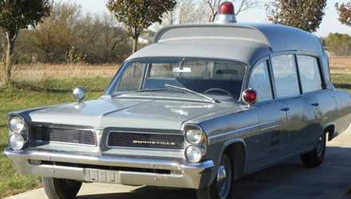All'asta la Pontiac che portò la bara di Kennedy