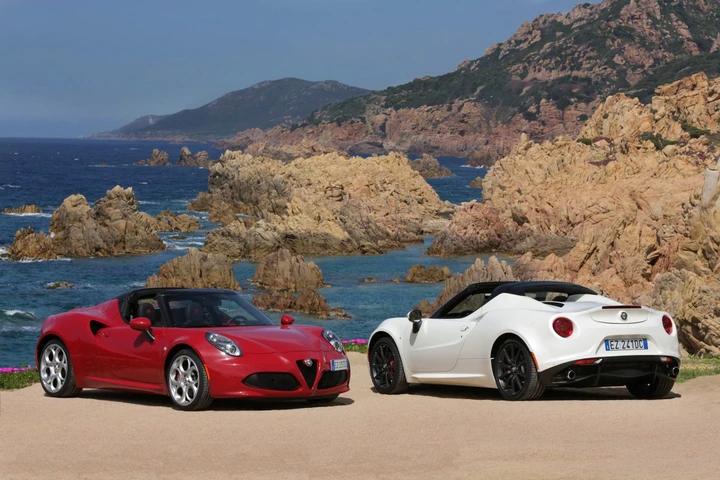 Alfa Romeo 4C Spider: nuove immagini ufficiali