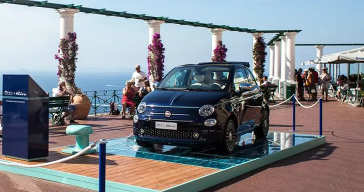 Fiat 500, festa di compleanno a Capri insieme a Riva