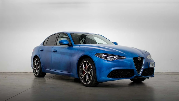 Alfa Romeo Giulia Grand Tour: arte in movimento targata Hertz e Garage Italia