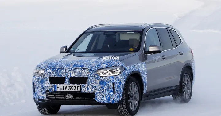 Bmw iX3, nuove foto spia del SUV elettrico