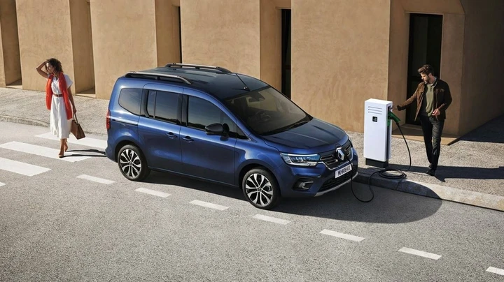 Renault Kangoo E-Tech: prezzo da 40.881 euro