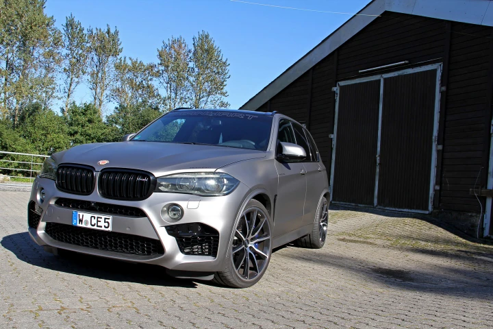BMW X5 M by Manhart: la potenza cresce fino a 700 CV