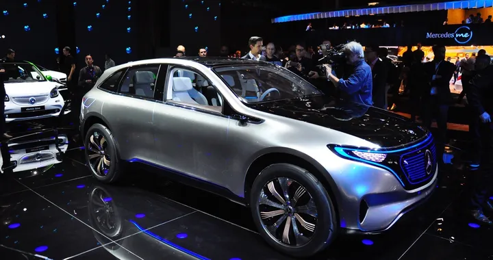 Mercedes Generation EQ Concept, il futuro elettrico passa da Parigi