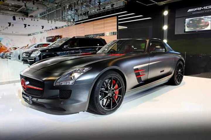 Mercedes SLS AMG Night Black: opaca e cattiva