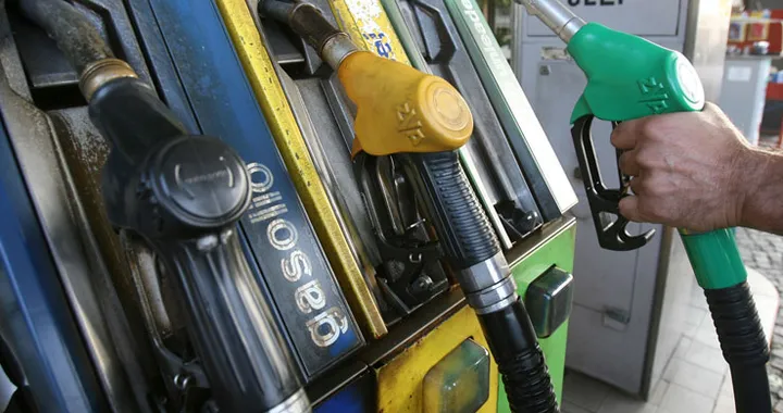 Depenalizzazioni, aprire impianto distribuzione carburante abusivo non più reato