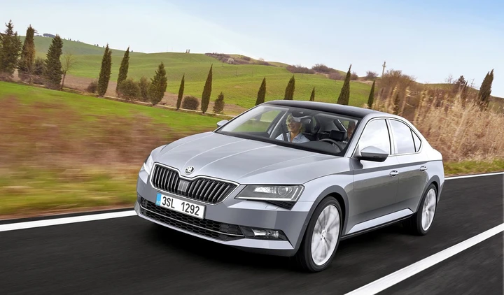 Skoda Superb 2015: l’ammiraglia si rinnova
