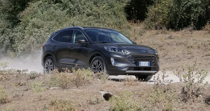 Ford Kuga 2.0 EcoBlue Hybrid Titanium: la prova su strada