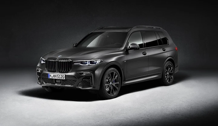 Bmw X7 Dark Shadow Edition: nuova serie speciale