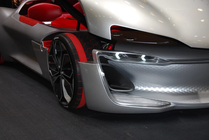 Renault Trezor Concept al Salone di Parigi 2016