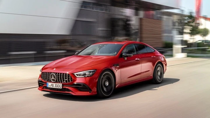 Mercedes: in arrivo le “baby” AMG GT 43 4matic+ e GT 53 4Matic+