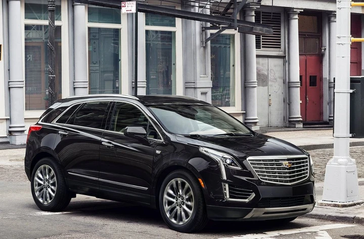 Nuova Cadillac XT5: in anteprima a Dubai e Los Angeles