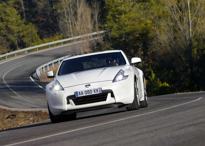 Nissan 370Z Coupé e Roadster Model Year 2011