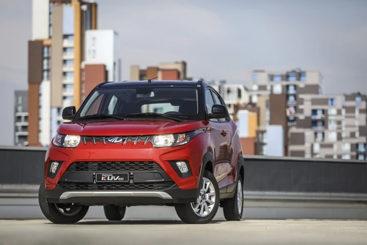 Mahindra KUV100: prezzi da 10.480 euro per il piccolo SUV indiano