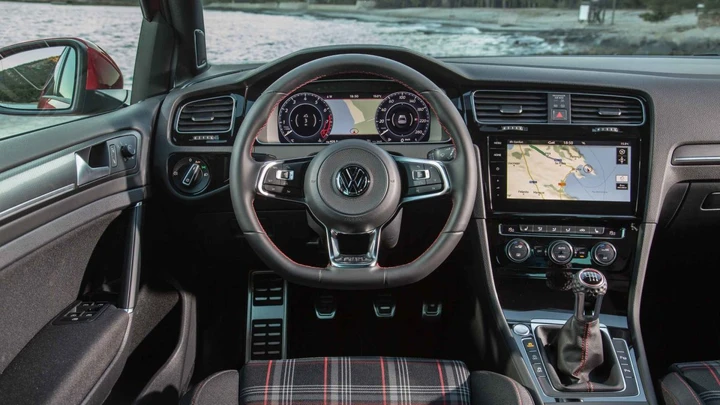 Volkswagen riscopre i pulsanti: un ritorno alla funzionalità analogica