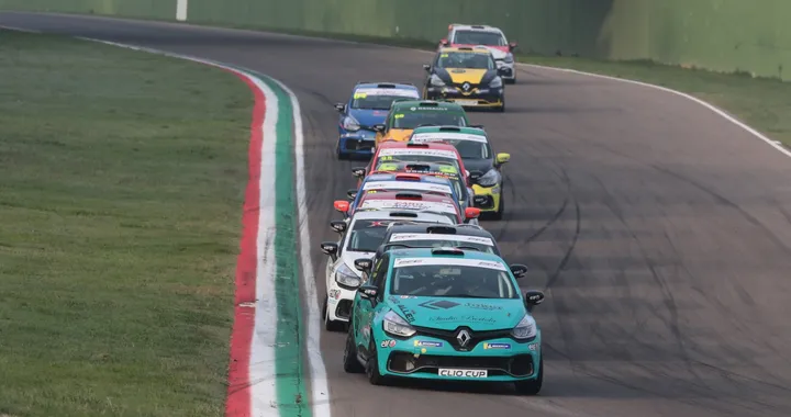 Renault Clio Cup 2019: Jelmini re di Imola