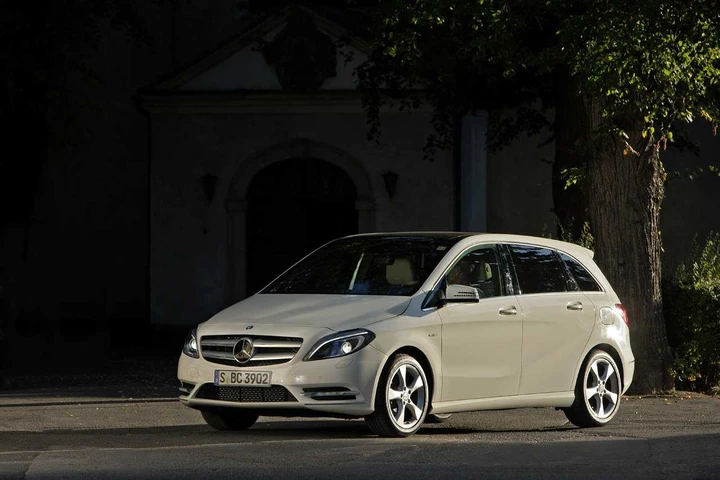 Mercedes Classe B 2012 nuove foto