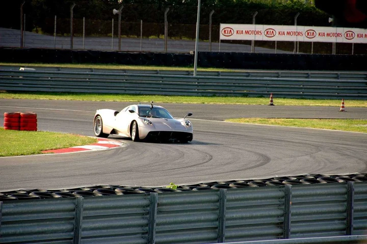 Pagani Huayra e Zonda R tra i cordoli di Adria