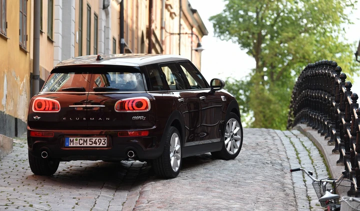 Nuova Mini Clubman 2016: dati tecnici e immagini ufficiali
