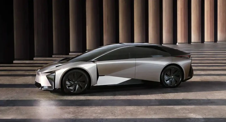 Toyota cancella la Lexus LF-ZC ma prepara una nuova ammiraglia elettrica