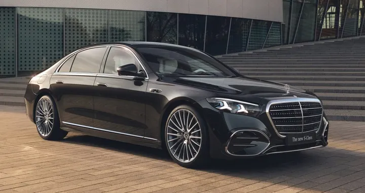 Mercedes Classe S: interni da sogno e fino a 100 km in elettrico