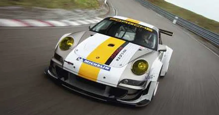 Porsche 911 GT3 RSR 2011: la sfidante da battere