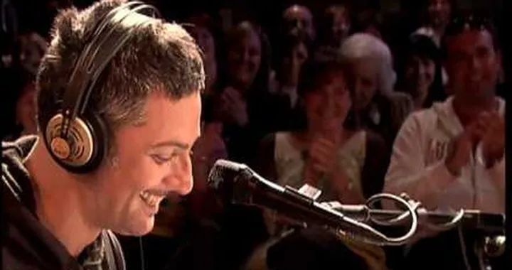 Fiorello a tutto gas nello spot per la Panda Panda Cross