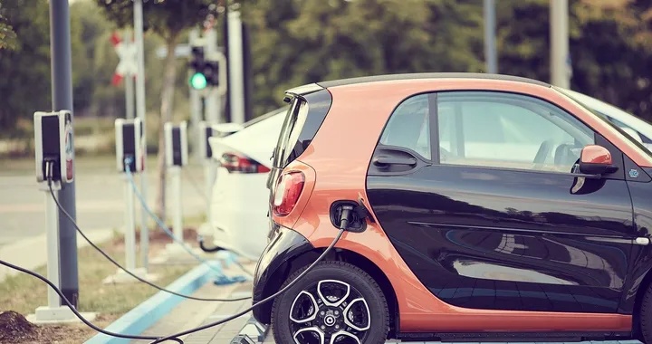 Incentivi auto ibride plug-in ed elettriche: un bonus da 15.000 euro per il post Coronavirus?