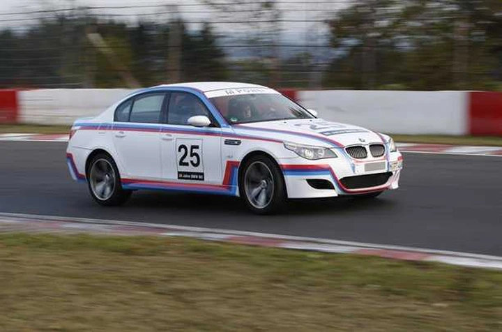 BMW M5 CSL, l'idea piace ma non ci sarà
