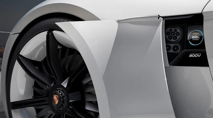 Porsche: sarà la Macan il secondo modello elettrico?