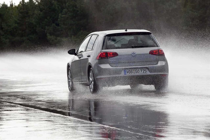 Volkswagen Golf 7: nuove immagini ufficiali